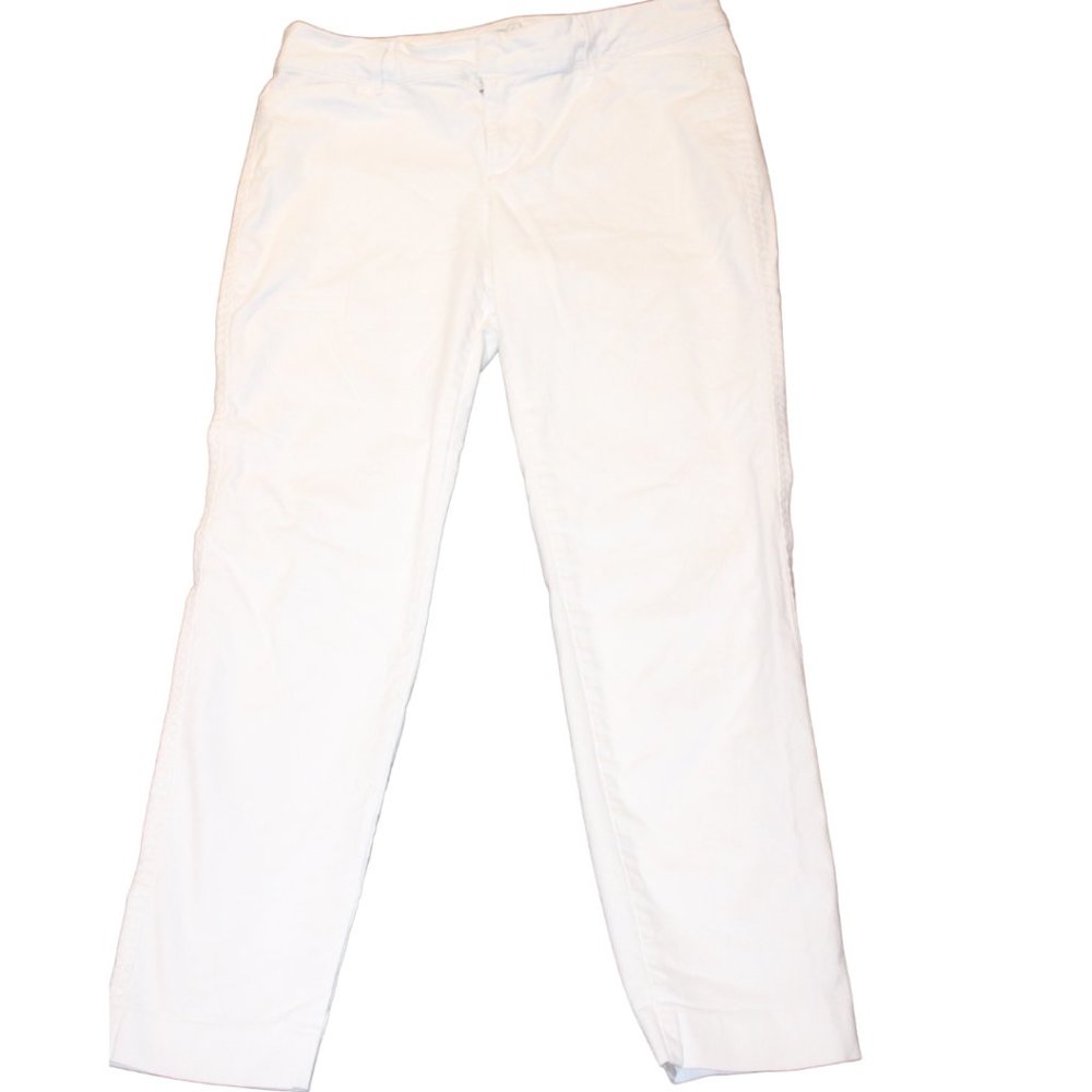 2/$20 🏷 Old Navy White Pixie Pants Size 6
